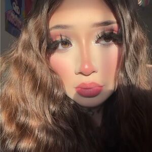 Meet your Posher, Delmy